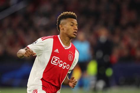 Report: Everton-linked David Neres set for new Ajax deal