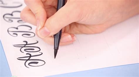 8 Tips For Anyone Who Wants To Learn Calligraphy And Hand-Lettering