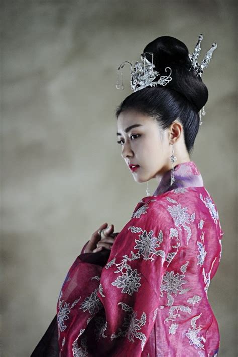 'Empress ki', forget the distortion of history @ HanCinema