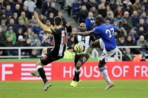 Everton vs Newcastle: Live Blog | Blues choke late, 2-2 - Royal Blue Mersey