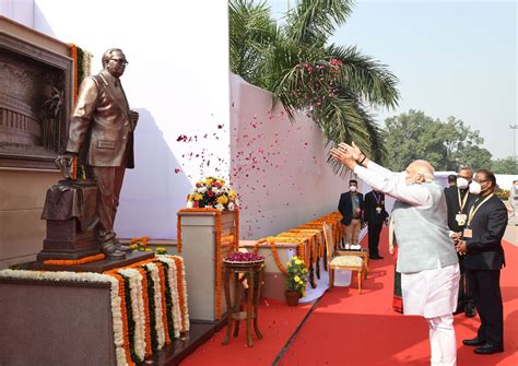 FIRST AUDIT DIWAS: PM MODI UNVEILS SARDAR VALLABHBHAI PATEL STATUE, SAYS CAG IS A HERITAGE AND ...