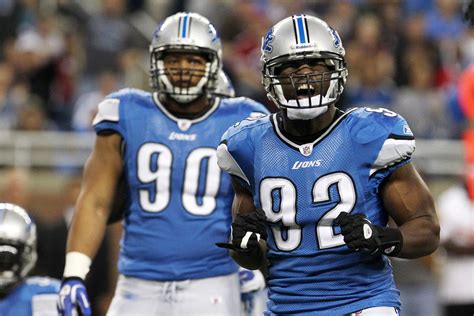 Cliff Avril injury: 'Nothing serious' for Lions DE - SBNation.com