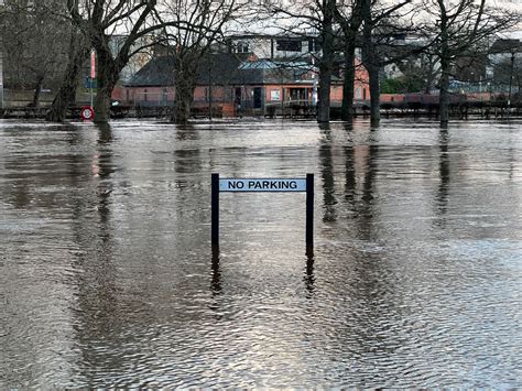 York floods: 30+ pictures showing where the river has reached today | YorkMix