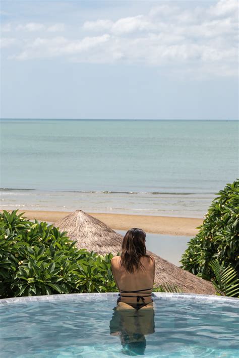 Top Luxury Hua Hin Beach Hotels & Wellness Resorts (2024)