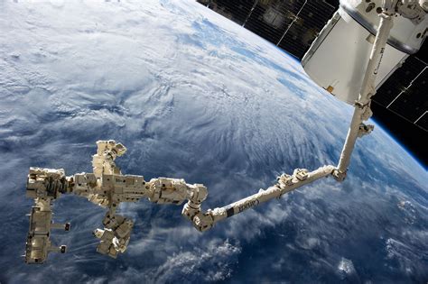 Canada backs ISS extension to 2024, gains two crew slots – Spaceflight Now