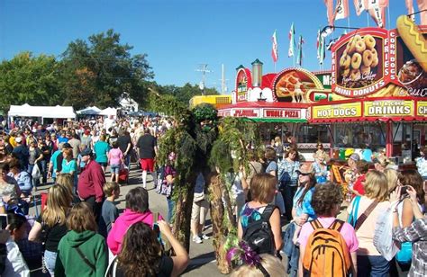 11 Festivals In Wisconsin That Food Lovers Should NOT Miss | Fall festivals near me, Cranberry ...