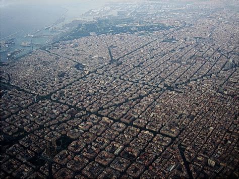 Barcelona 'superblocks' ban cars to fight traffic and pollution ...