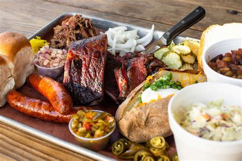 Best Mouthwatering BBQ Places To Try Near You in Phoenix | UrbanMatter ...