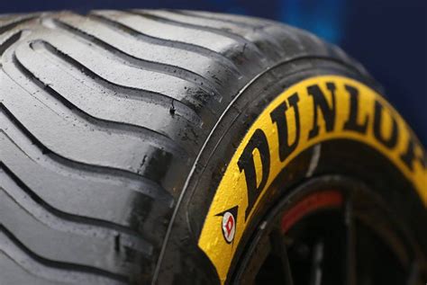 Dunlop™ Tires - Performance, 4x4, All-Season | CARiD