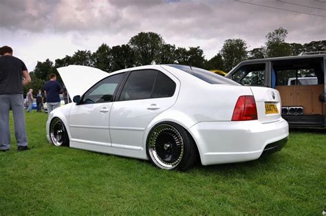 White MK4 Jetta #VolkswagenGLI | Jetta a4, Autos deportivos, Carro jetta