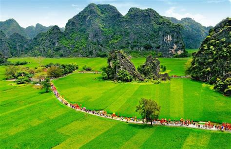 Ninh Binh Travel Guide: Things to know about Ninh Binh, Vietnam