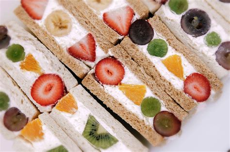 Fruit Sandwiches Are All the Rage at Newcomer "The Fruitsand"