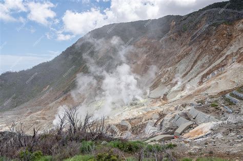 Premium Photo | Owakudani volcanic valley hakone hot springs in hakone kanagawa prefecture japan