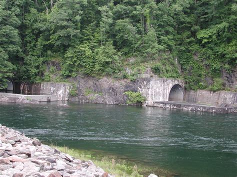 Fontana Dam spillways only used 4 times in their history | Flickr