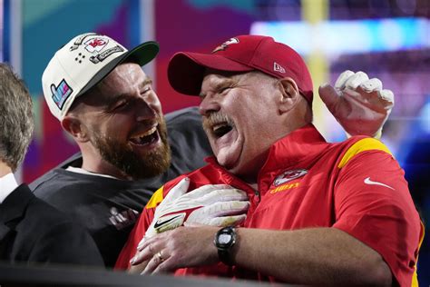 Chiefs' Travis Kelce tops big brother on Super Bowl stage