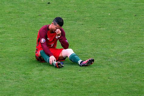 Cristiano Ronaldo injury: Portugal superstar limps out of Euro 2016 final | Daily Star