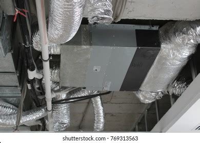 Fan Coil Connected Water Pipes Flexible Foto de stock 769313563 | Shutterstock