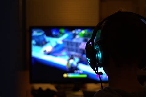 Apple and 'Fortnite' publisher Epic Games head to court May 3 in face ...