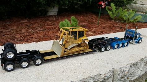 Pin by MARCO RAMIREZ on dcp trucks | Model truck kits, Diecast trucks ...