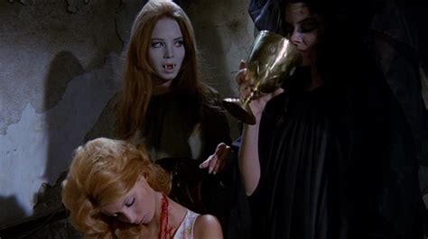 The Werewolf Versus the Vampire Woman (1971)