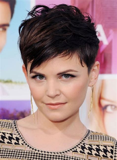 Layered Short Razor Cut with Side Bangs for 2014 - Pretty Designs