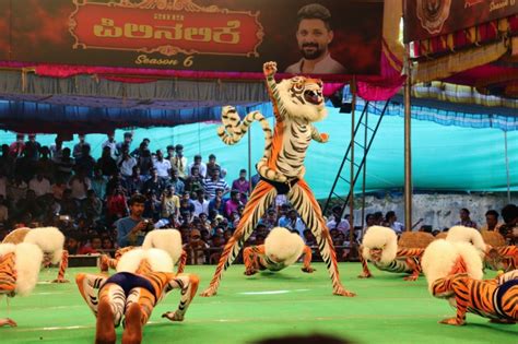 WATCH: Mangaluru's 'tiger dance' festival for Dassehra - Rediff.com ...