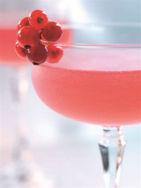 25 Pretty Pink Cocktails Perfect For Valentine's Day | Best tasting ...