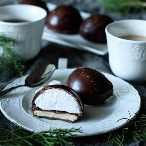 Chocolate Teacakes with Raspberry Jam | Savor the Flavour