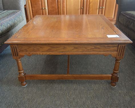 Square Oak Coffee Table | New England Home Furniture Consignment