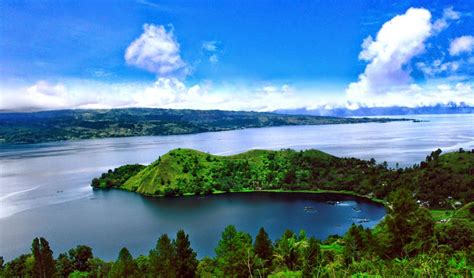 The Beauty Landscape of Indonesia: The Wonders of Lake Toba