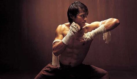 15 Amazing Tony Jaa Fight Scenes | Tony jaa, Muay thai, Martial arts photography