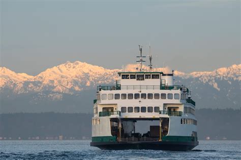 How to Take an Incredible Day Trip to Bainbridge Island From Seattle