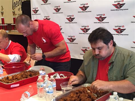 Safeway celebrates Wing Day with eating contest (Photos) - WTOP News