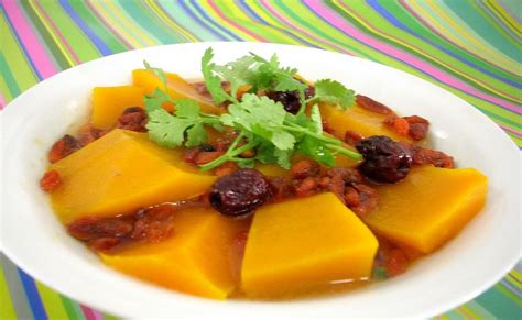 The Modern VEGETARIAN - Recipes: Steamed Japanese Pumpkin with Wolfberries