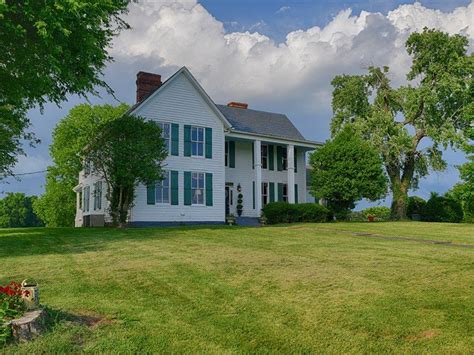 Farm Houses are In for 2019! Virginia - Circa 1731 farm house has four ...