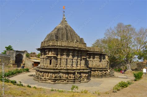 Carved exterior view of Kopeshwar Temple, Khidrapur, Maharashtra Stock ...