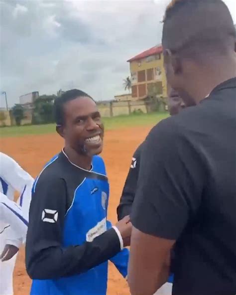 ESPN FC on Twitter: "Victor Osimhen back in Nigeria visiting old childhood friends ️🇳🇬 (via ...