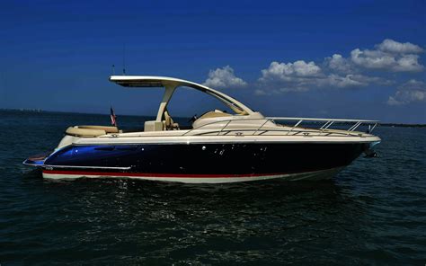 2019 Chris-Craft Launch 38 - Photo Gallery - The Boat Guide