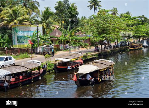 Alappuzha (Alleppey) canal, Kerala, India Stock Photo: 67024766 - Alamy