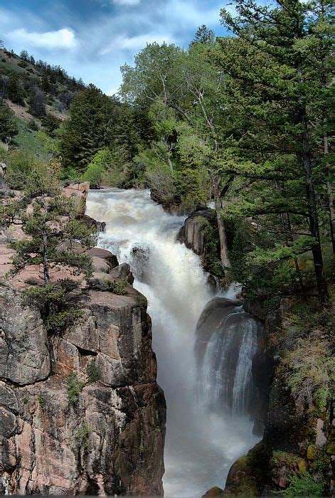 Shell Falls Shell Creek Canyon, Wyoming | Wyoming vacation, Water artwork, Water art