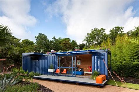 Container Guest House by Poteet Architects