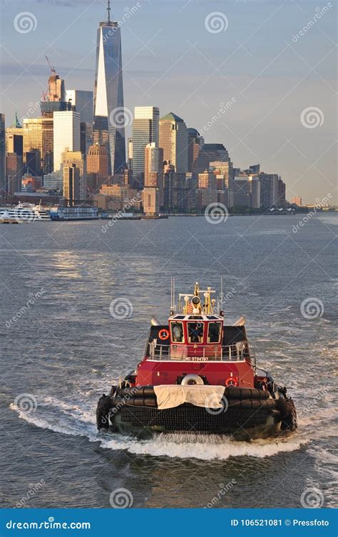 Tug Boat In New York City Harbor Editorial Photo | CartoonDealer.com #106521081