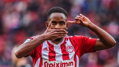 Football - Olympiakos: Cedric Bakambu has found his form - At a glance - Sport News Africa