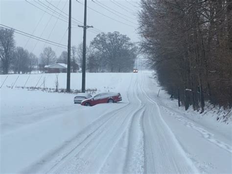 More than 100 cars stuck, abandoned in Florence snow | WHNT.com