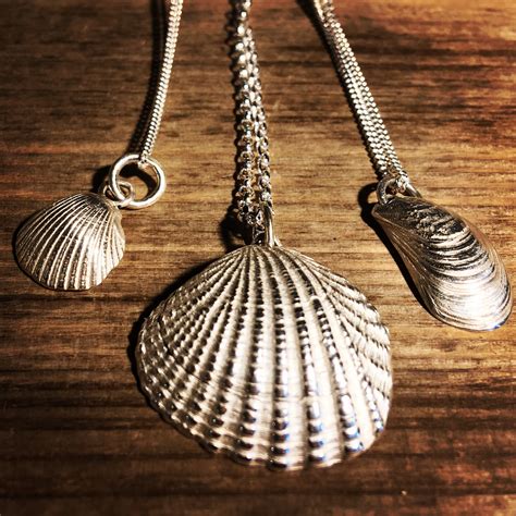 Silver Mussel Shell Necklace - Etsy