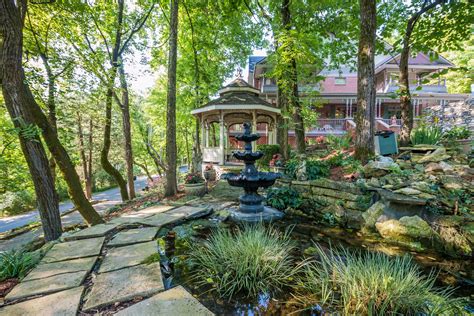 Eureka Springs bed and breakfast asks $1.15 million - Axios NW Arkansas