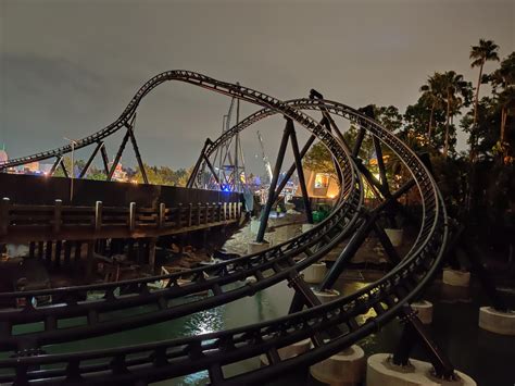 [Velocicoaster, IOA] 👀Pictures don't do this ride justice, can't wait! : r/rollercoasters