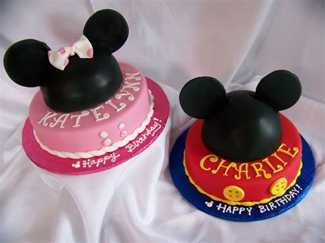 Mickey and Minnie cakes — Children's Birthday Cakes | Mickey and minnie cake, Minnie cake ...