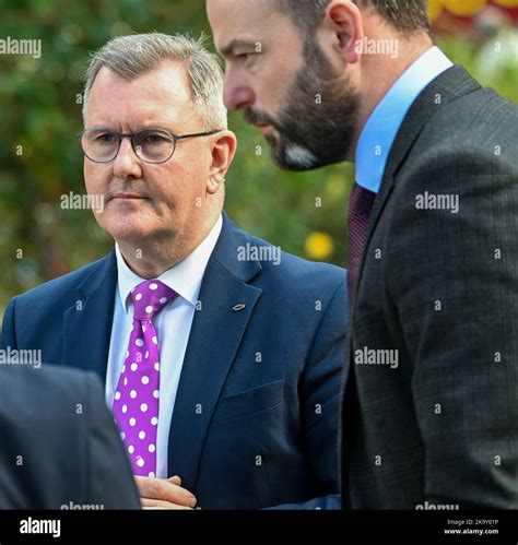 Jeffrey Donaldson, (Centre) leader of the Democratic Unionist Party of Northern Ireland on ...