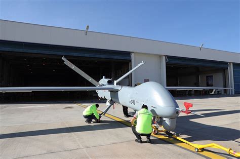 Ukraine, Turkey to jointly produce new-gen armed drones | Daily Sabah